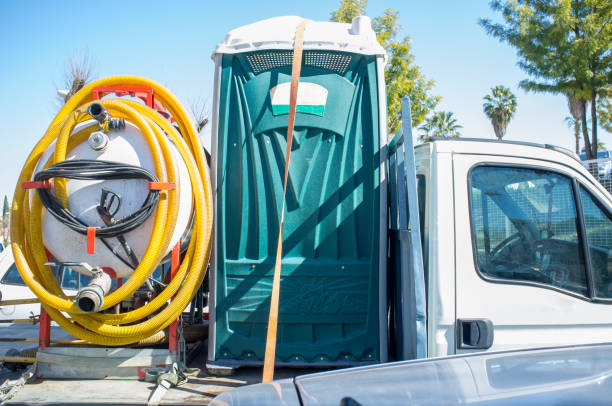 Best Portable restroom trailer rental  in Waynesville, MO