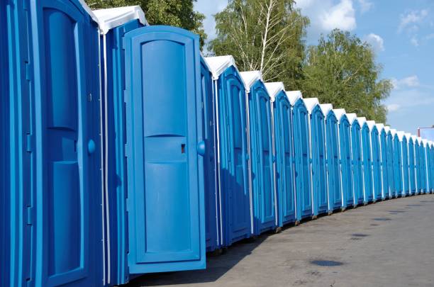 Best Portable restroom trailer rental  in Waynesville, MO